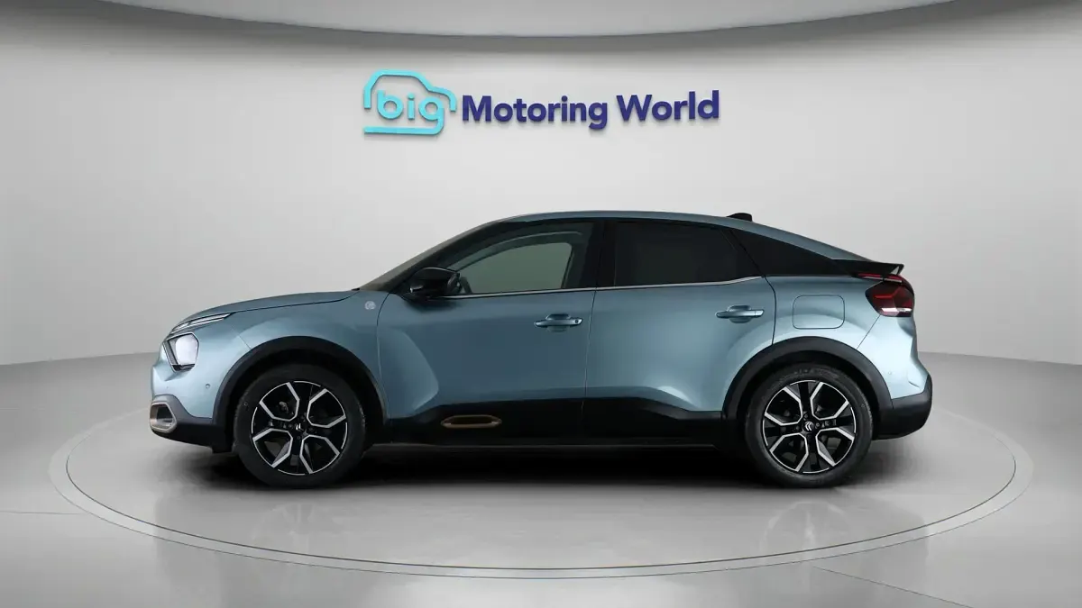 Used Citroën e-C4 100 kW (136 HP) 2023 Blue Hatchback