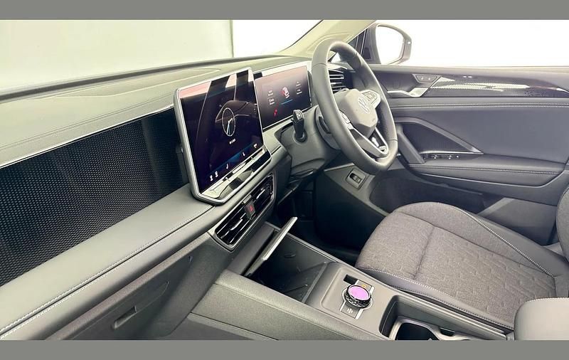 Used VW Tiguan Match 147 HP (108 kW) 2025 Grey SUV