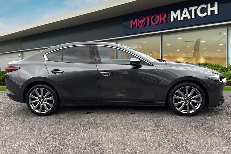 Begagnad Mazda 3 Inclusive 2022 Grå Sedan