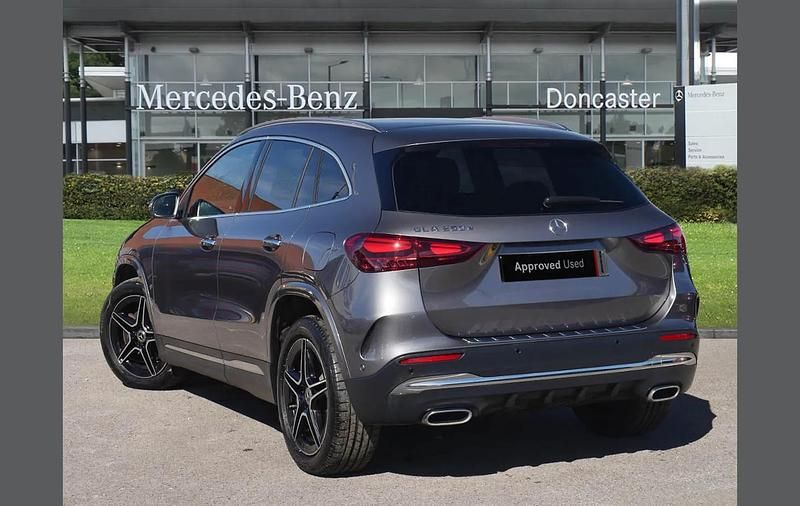 Used Mercedes GLA250 Executive 214 HP (157 kW) 2025 Grey SUV