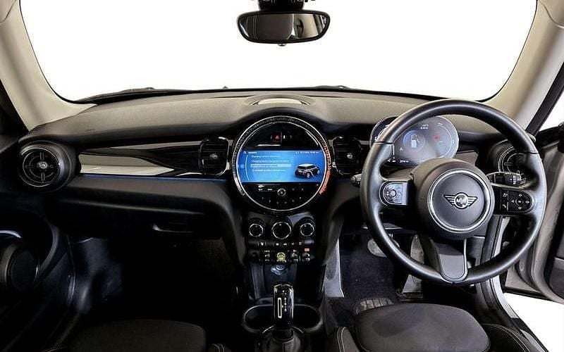 Used Mini Cooper Level 1 135 kW (184 HP) 2023 Hatchback