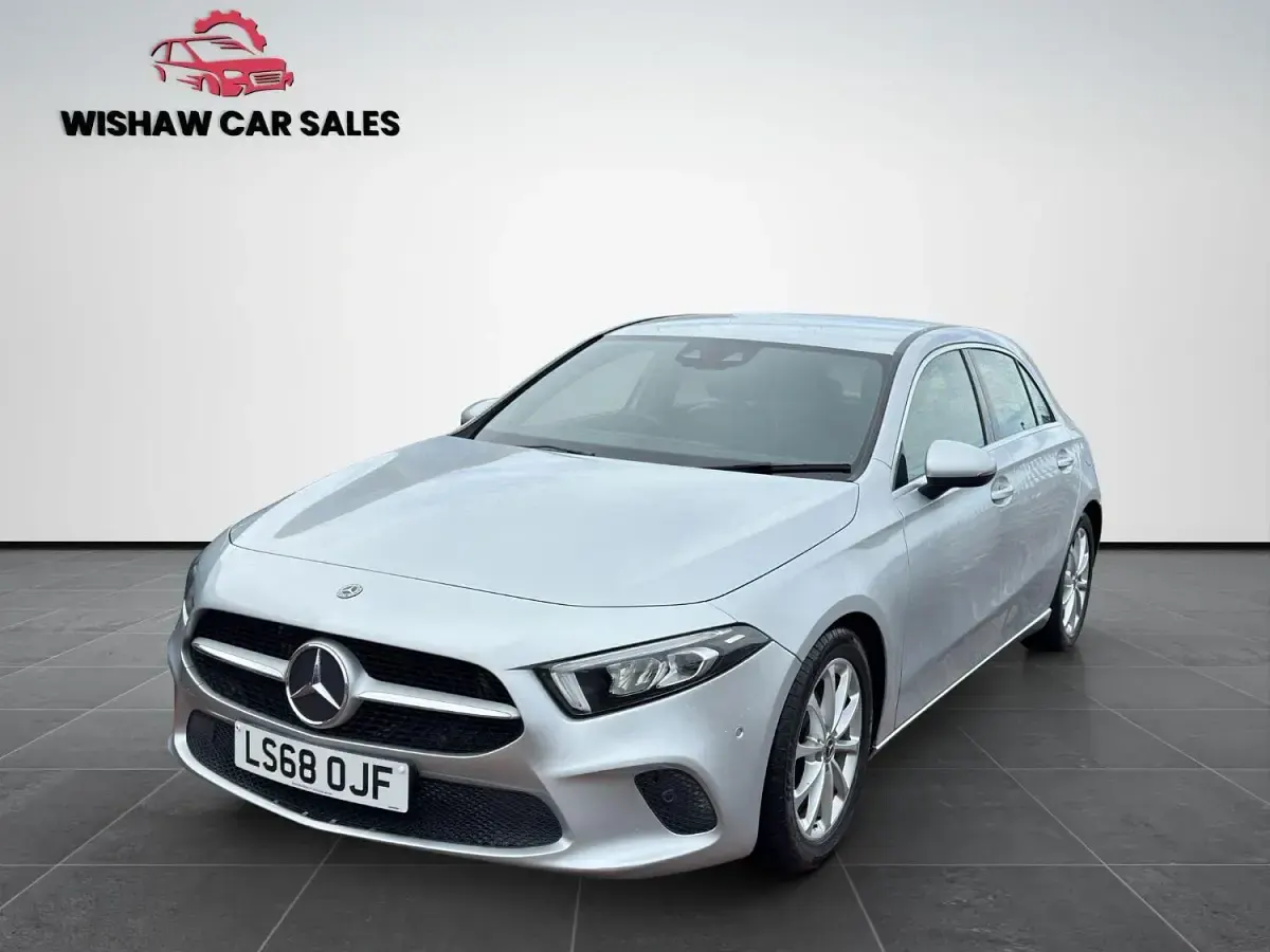 Used Mercedes A180 Executive 116 HP (85 kW) 2018 Silver Hatchback