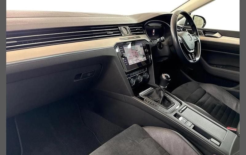 Used VW Passat GT 147 HP (108 kW) 2019 Silver Sedan