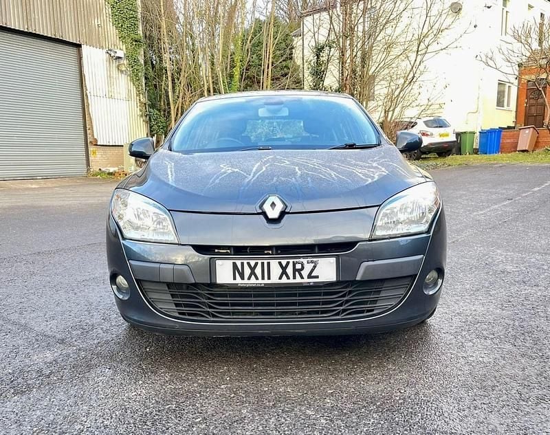 Used Renault Mégane III Dynamique 110 HP (80 kW) 2011 Grey Hatchback
