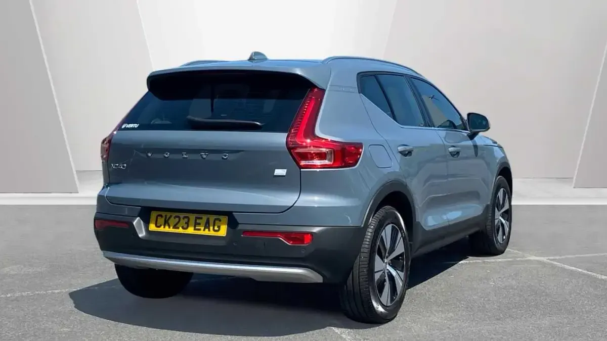 Used Volvo XC40 Core 211 HP (155 kW) 2022 Grey SUV