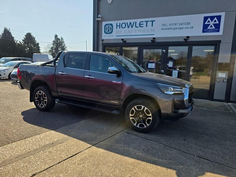 Used Toyota HiLux 150 HP (110 kW) 2021 Grey Pickup