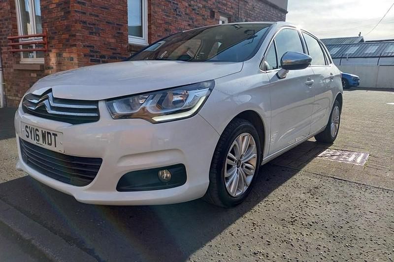 Used Citroën C4 Flair 2016 White Hatchback