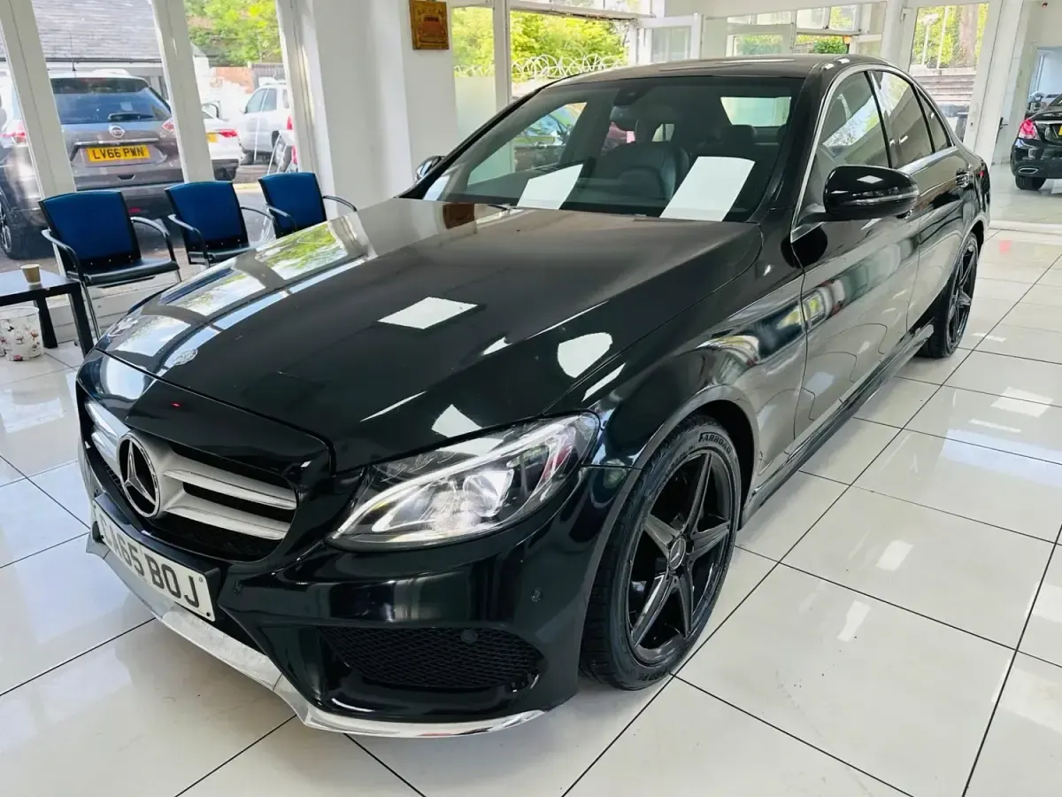 Begagnad Mercedes C250 AMG line 2015 Svart Sedan