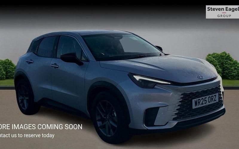 Used 2025 Lexus LBX SUV | £28,691 (Fair price) - Image 1/4