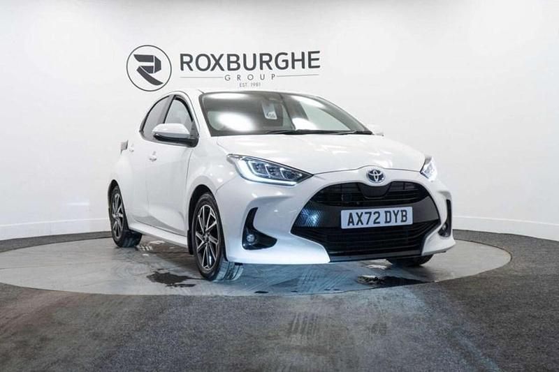Used Toyota Yaris Hybrid Design 2023