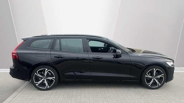 Used Volvo V60 Plus 194 HP (142 kW) 2025 Black Estate