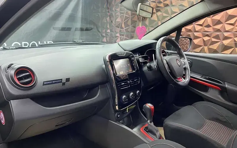 Used Renault Clio 200 HP (147 kW) 2014 Black Hatchback