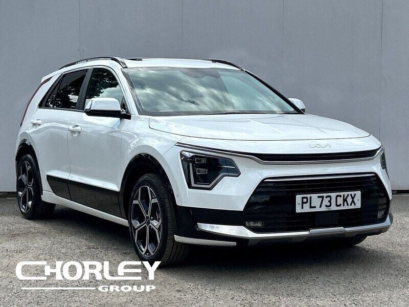 White Used 2023 Kia Niro 4 SUV | £25,142 (A bit pricey) - Image 1/4