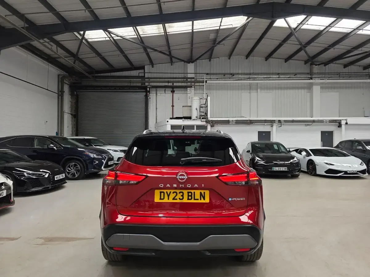 Used Nissan Qashqai N-Connecta 190 HP (139 kW) 2023 Red SUV