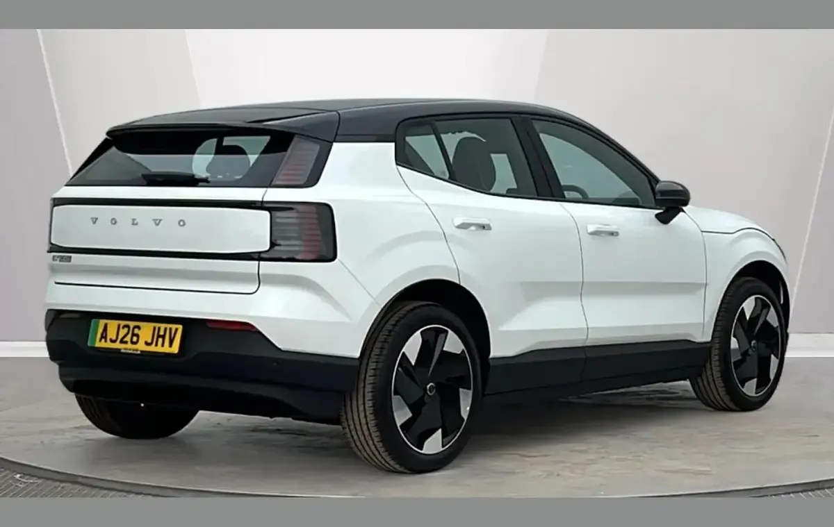 New Volvo EX30 Plus 196 kW (267 HP) 2026 White SUV