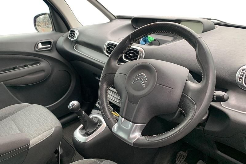 Used Citroën C3 Picasso Platinum 100 HP (73 kW) 2017 Red MPV