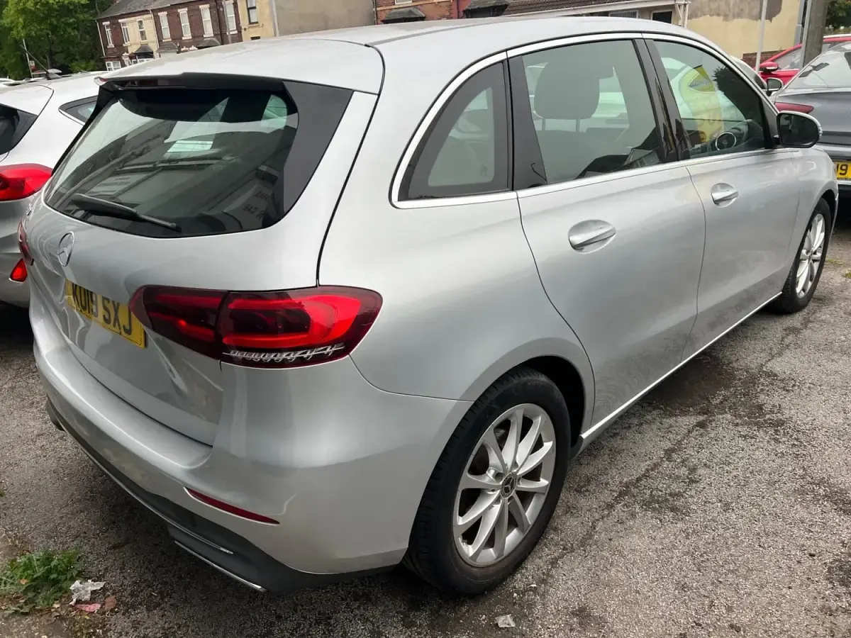 Used Mercedes B180 2019 Silver MPV
