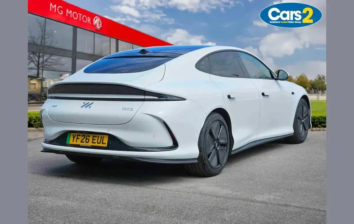 New MG IM5 300 kW (408 HP) 2026 White Hatchback
