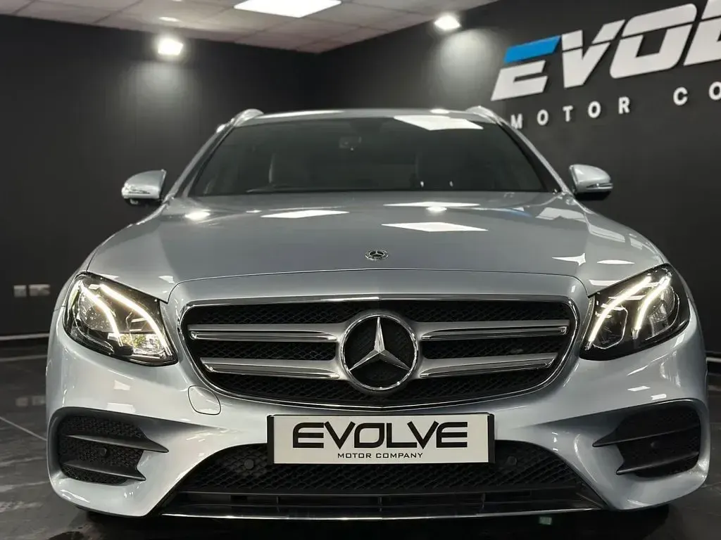 Käytetty Mercedes E220 AMG line 194 HP (142 kW) 2018 Hopea Farmari