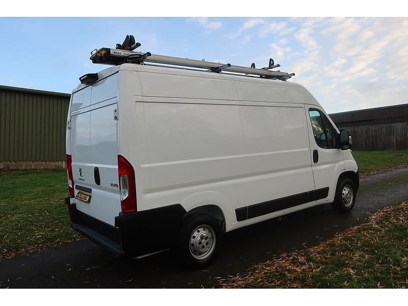 Used Peugeot Boxer S 140 HP (102 kW) 2020 White Van