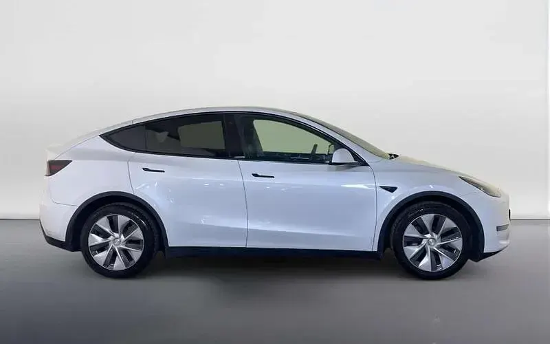 Used Tesla Model Y Long Range AWD 286 kW (389 HP) 2023 White SUV