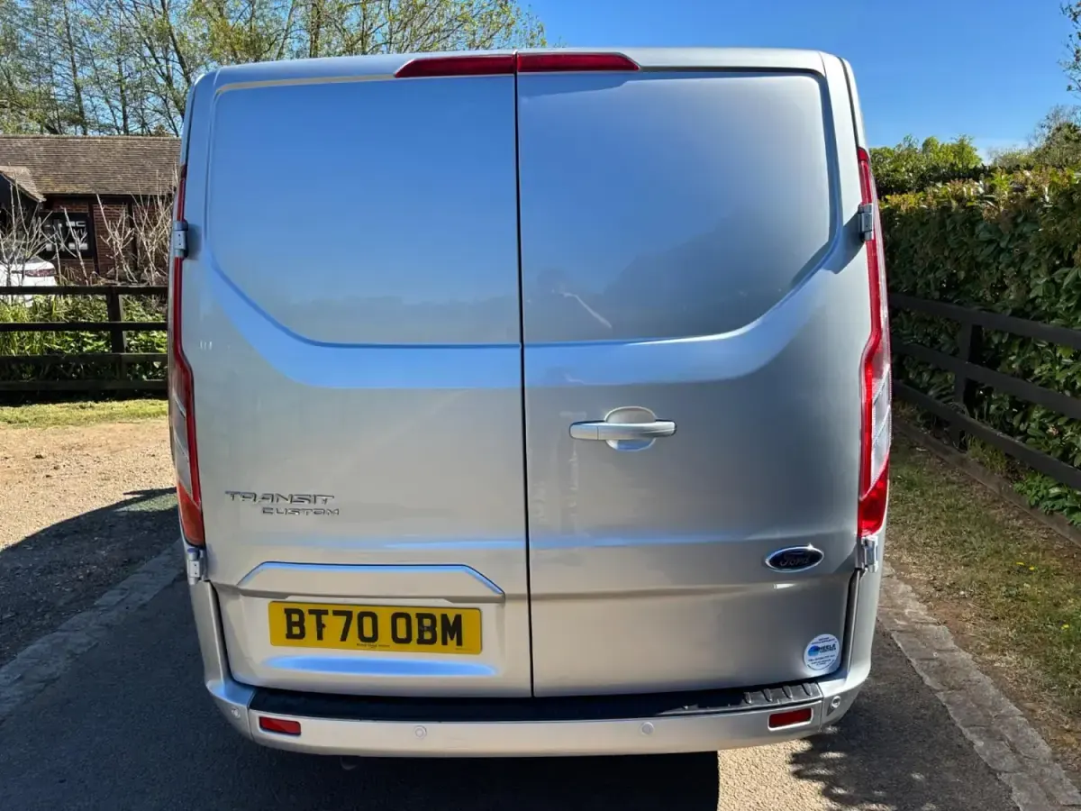 Used Ford Transit Custom Limited 130 HP (95 kW) 2020 Silver Van