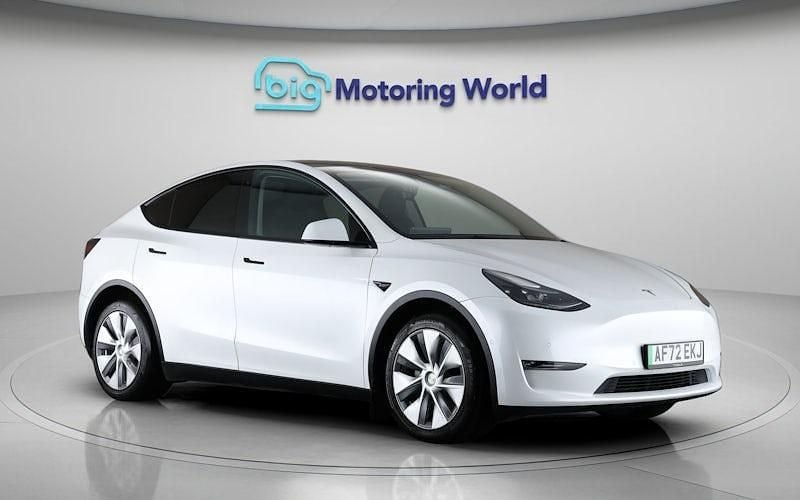 Used 2025 Tesla Model Y Long Range AWD SUV | £24,100 (Super price) - Image 1/4