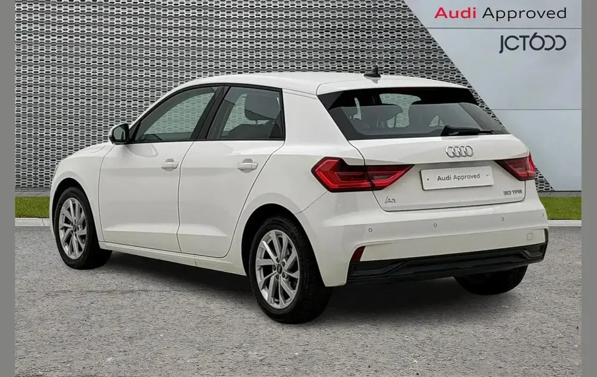 Used Audi A1 Sport 108 HP (79 kW) 2024 White SUV