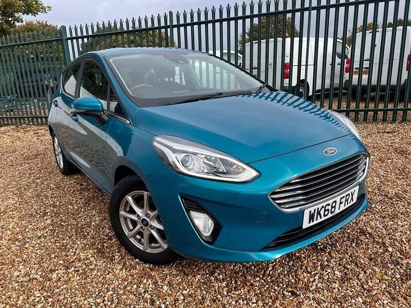 Used Ford Fiesta Zetec 85 HP (62 kW) 2018 Blue Hatchback