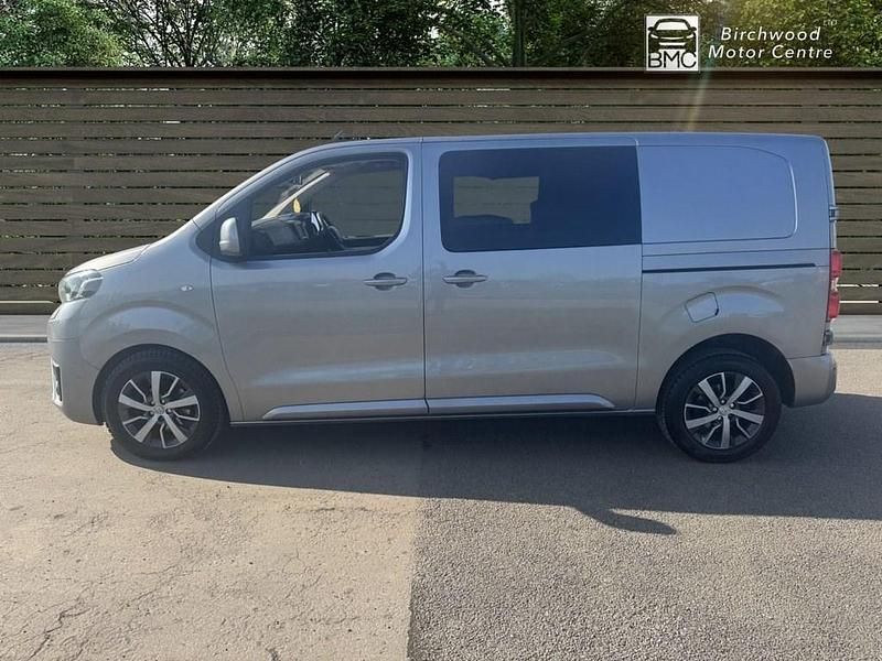 Used Toyota Proace Design 120 HP (88 kW) 2019 Grey MPV