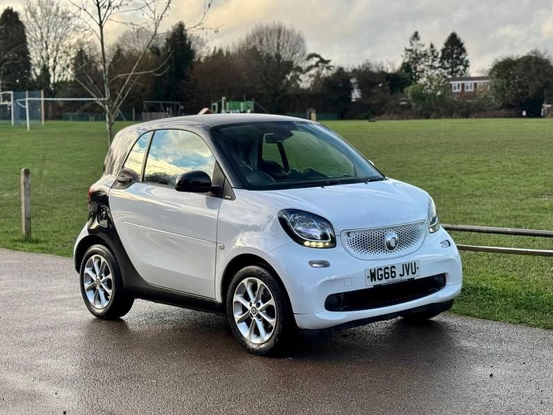 Used Smart ForTwo Coupé Passion 2016 White Coupe