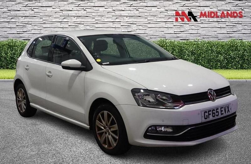 White Used 2015 VW Polo SE Hatchback | £7,800 (Fair price) - Image 1/3