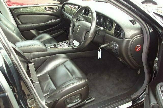 Used Jaguar XJ8 262 HP (192 kW) 2004 Sedan