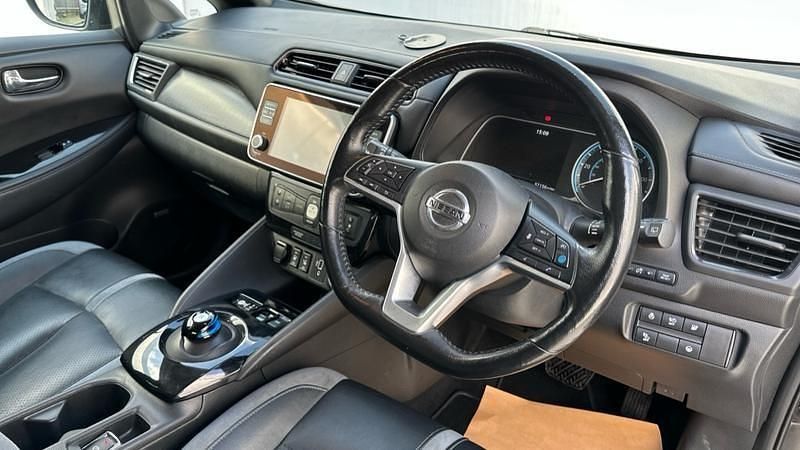 Usado Nissan Leaf 110 kW (150 HP) 2019 Preto Citadino
