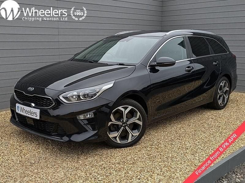 Black Used 2020 Kia Ceed Hatchback | £11,995 (Fair price) - Image 1/4