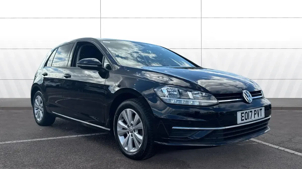Used VW Golf VII SE 116 HP (85 kW) 2017 Hatchback