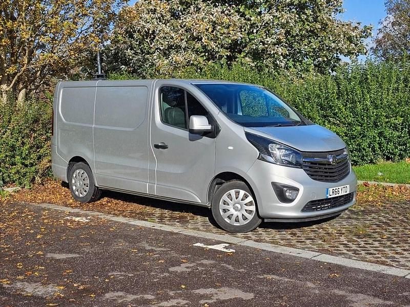 Silver Used 2017 Vauxhall Vivaro Sportive MPV | £9,950 (Fair price) - Image 1/3