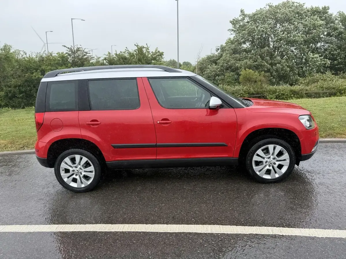 Used Skoda Yeti Elegance 2014 Red SUV