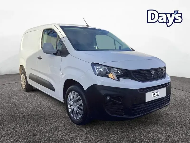 Second-hand Peugeot Partner 110 CP (80 kW) 2020 Alb Monovolum