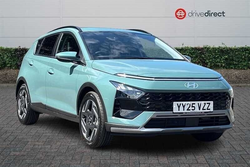 Premium pearlescent mangrove green New 2025 Hyundai Bayon Premium SUV | £21,480 (Fair price) - Image 1/4