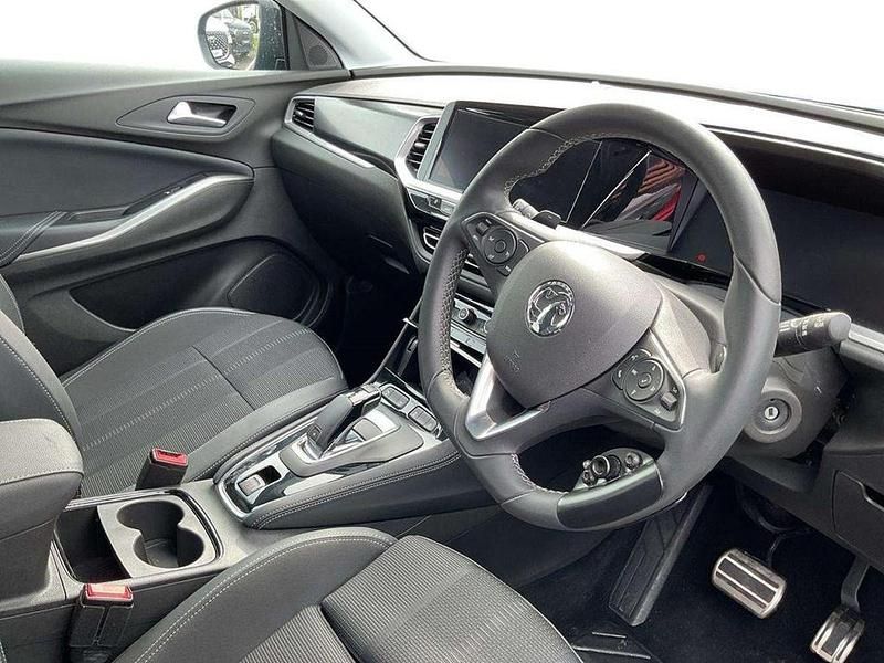 Second-hand Vauxhall Grandland X 128 CP (94 kW) 2023 Albastru SUV