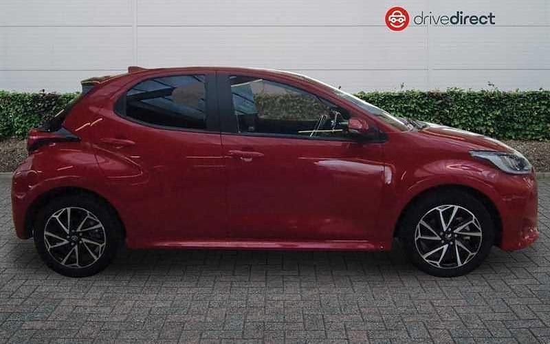 Used Toyota Yaris Hybrid Design 116 HP (85 kW) 2025 Hatchback