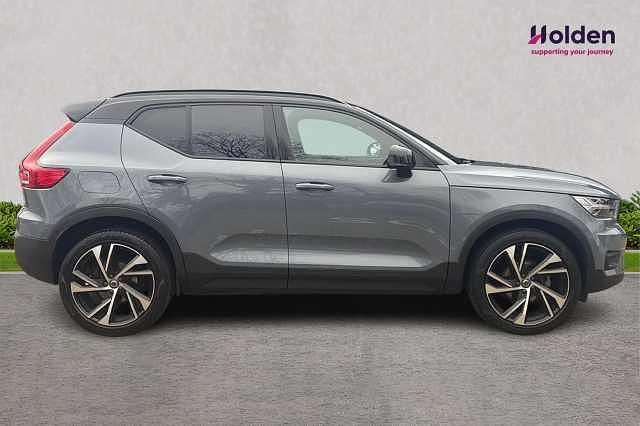 Used Volvo XC40 R-Design Pro 161 HP (118 kW) 2022 Grey SUV