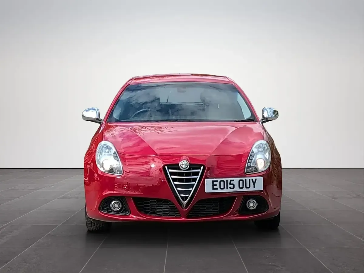 Used Alfa Romeo Giulietta Distinctive 2015 Red Hatchback