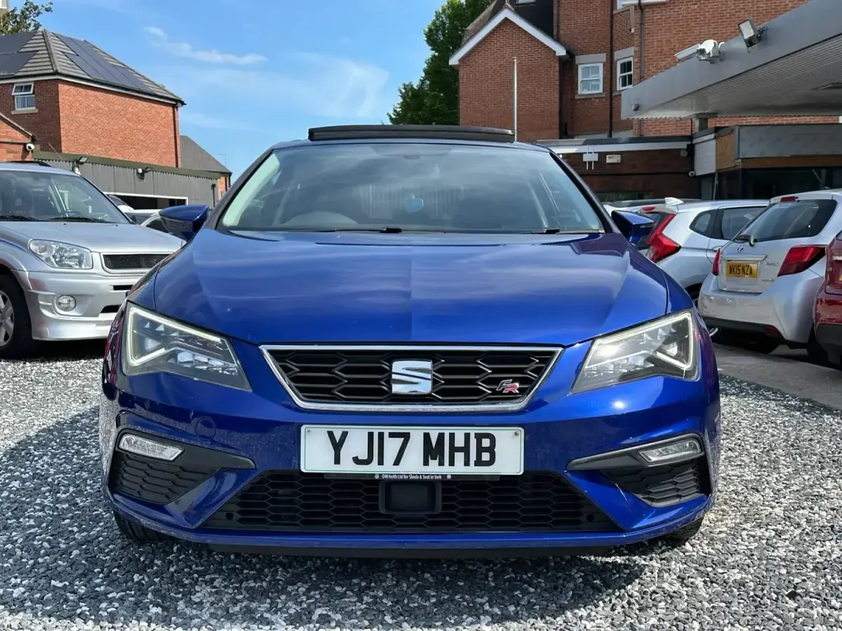 Usado Seat Leon FR 2017 Azul Utilitario