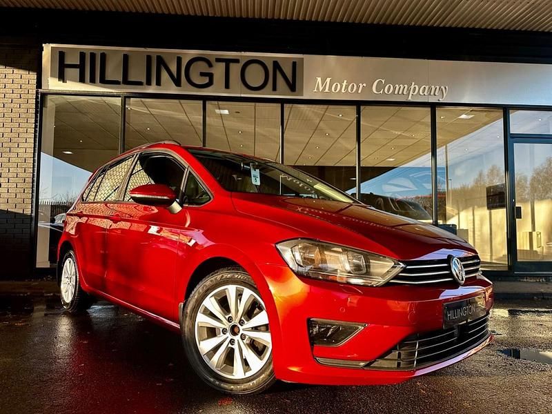 Red Used 2015 VW Golf Sportsvan SE MPV | £6,995 (Fair price) - Image 1/4