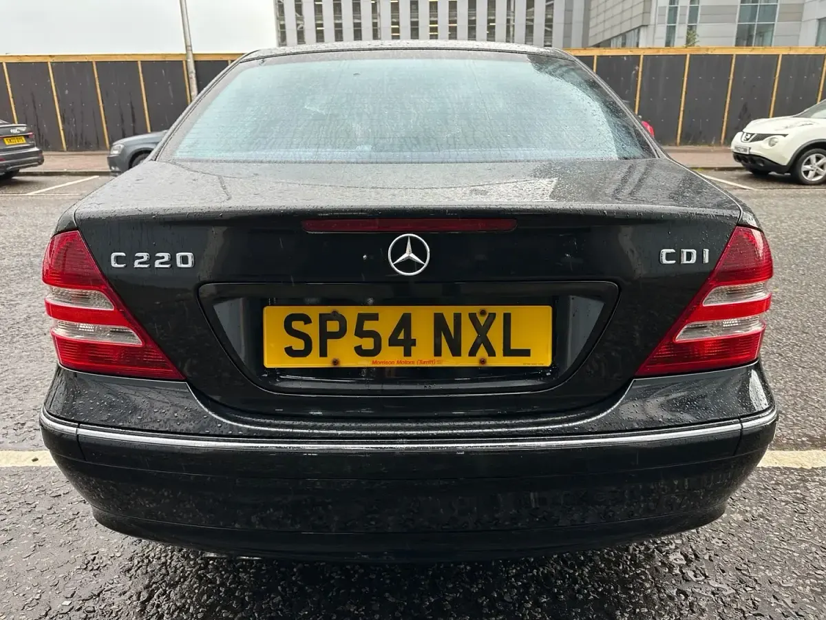 Used Mercedes C220 Avantgarde 2004 Black Sedan