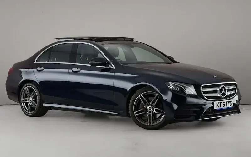 Used Mercedes E220 AMG Line Premium 194 HP (142 kW) 2019 Sedan