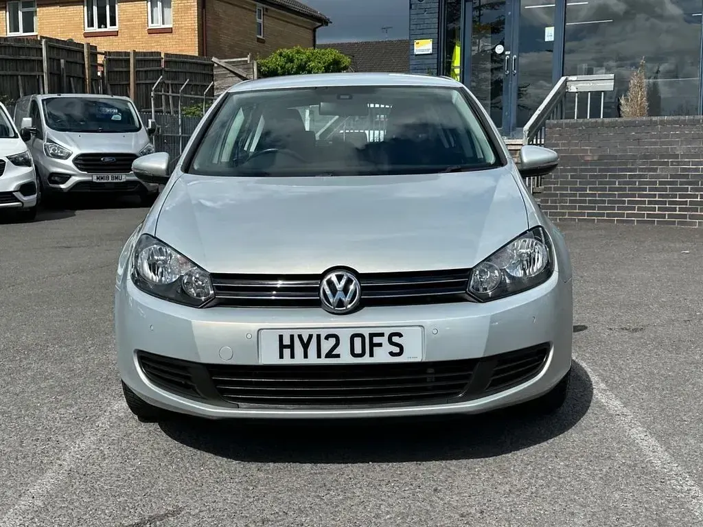 Used VW Golf VII Match 122 HP (89 kW) 2012 Silver Hatchback