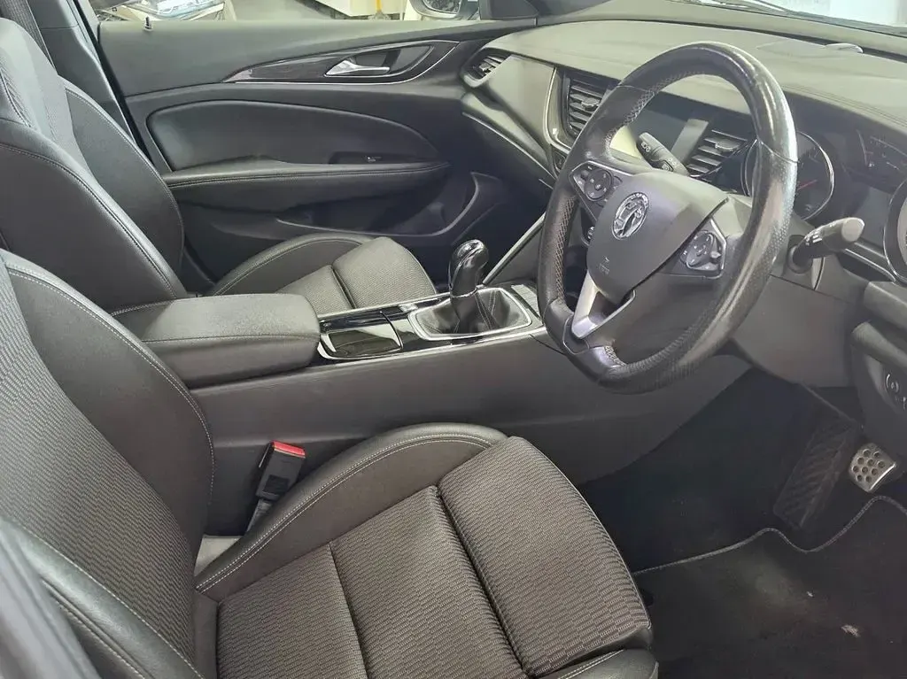 Used Vauxhall Insignia SRi 2019 Silver Hatchback